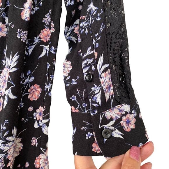 Torrid empire waisted top,  elasticized waist, v-neck, high-low hemline - Picture 9 of 13